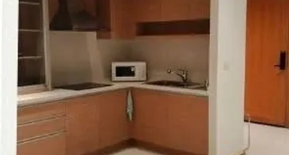 For sale 2 bedrooms condo in Khlong Toei, Bangkok