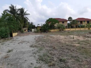 À vendre terrain à Bang Lamung, Chonburi