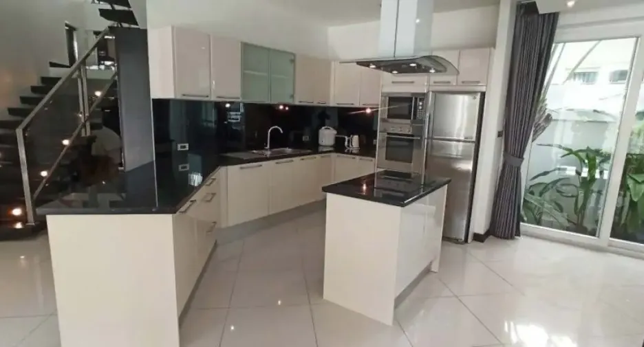 ขาย 4 ห้องนอน บ้านเดี่ยว ใน จอมเทียน, พัทยา