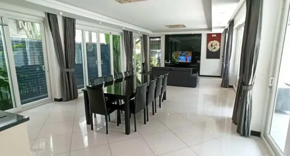 ขาย 4 ห้องนอน บ้านเดี่ยว ใน จอมเทียน, พัทยา