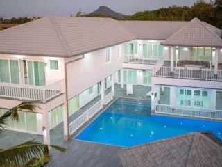 À vendre 6 chambres maison à Bang Lamung, Chonburi