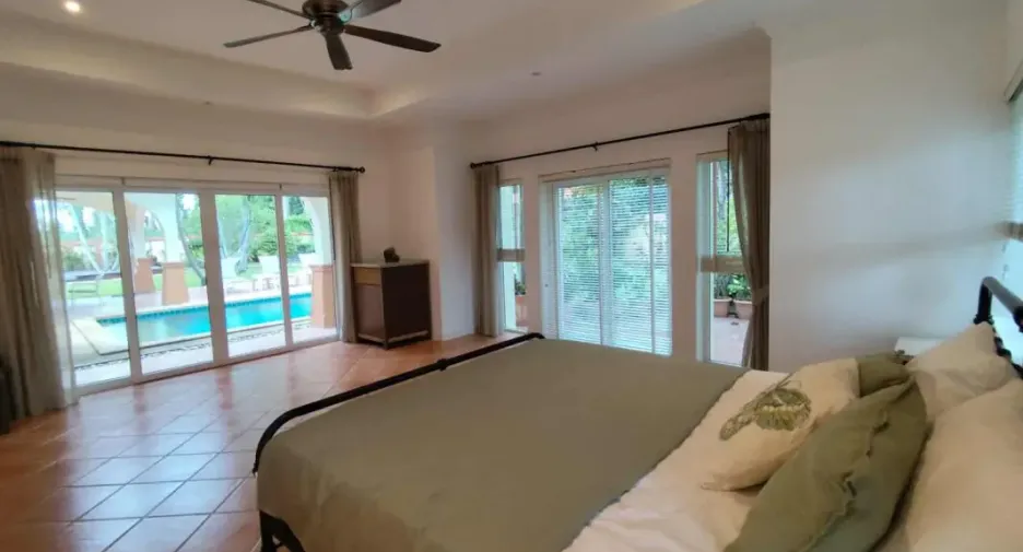 ให้เช่า และ ขาย 5 ห้องนอน บ้านเดี่ยว ใน ห้วยใหญ่, พัทยา