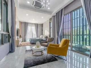 For sale 5 bedrooms house in Bang Lamung, Chonburi