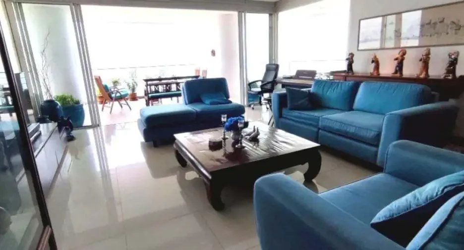 For sale 3 bedrooms condo in Jomtien, Pattaya