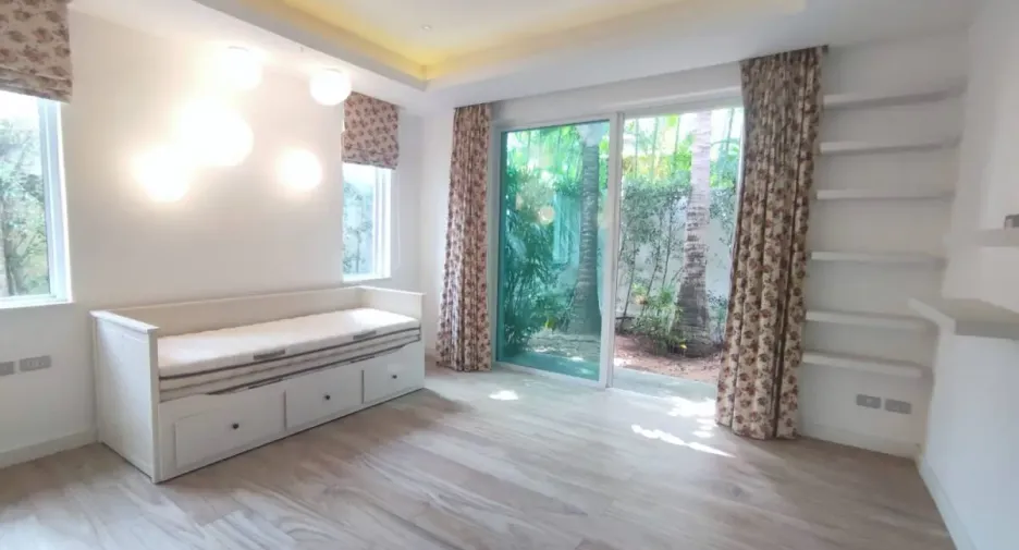 For rent and for sale 3 bedrooms house in Bang Lamung, Chonburi