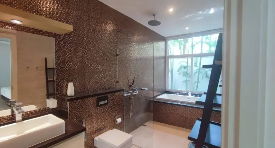 For rent and for sale 3 bedrooms house in Bang Lamung, Chonburi