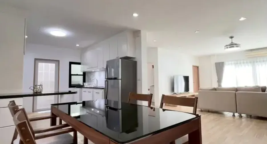 For rent そして for sale 3 ベッドルーム house in Bang Lamung, Chonburi