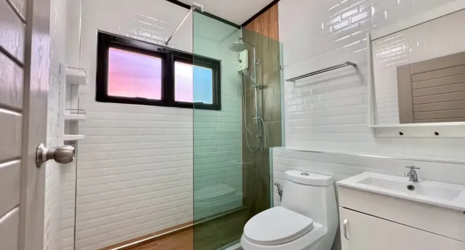 For rent そして for sale 3 ベッドルーム house in Bang Lamung, Chonburi