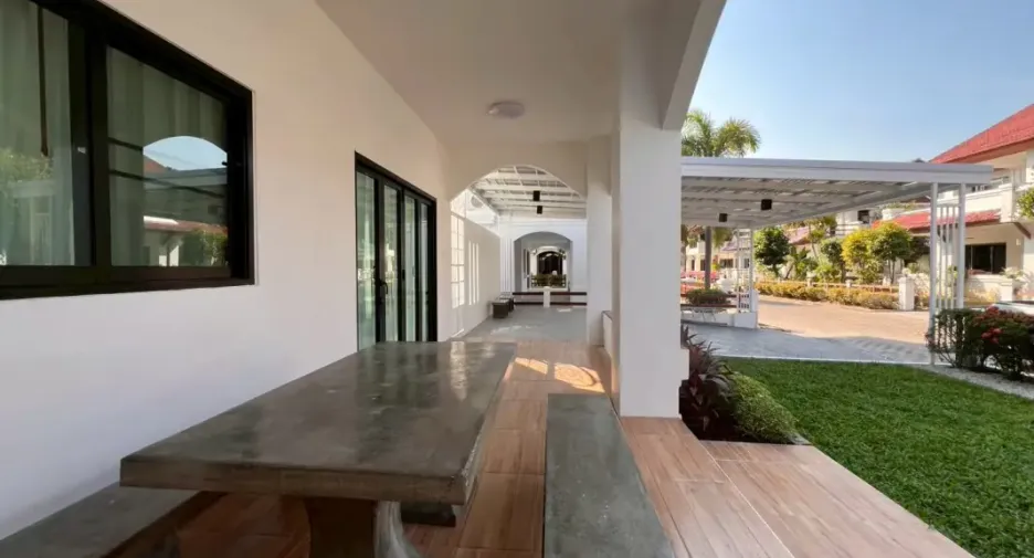 For rent そして for sale 3 ベッドルーム house in Bang Lamung, Chonburi