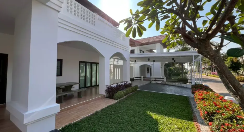 For rent そして for sale 3 ベッドルーム house in Bang Lamung, Chonburi