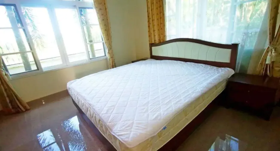 ให้เช่า และ ขาย 5 ห้องนอน บ้านเดี่ยว ใน บางละมุง, ชลบุรี