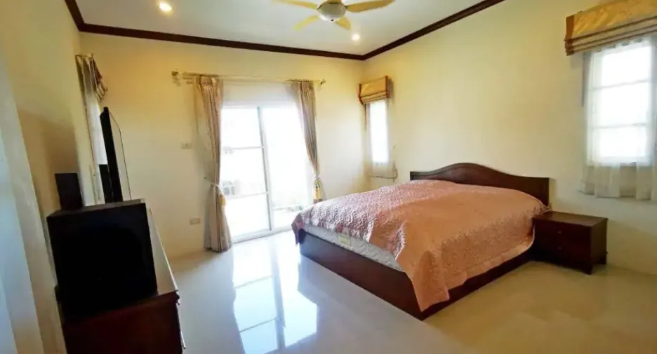 ให้เช่า และ ขาย 5 ห้องนอน บ้านเดี่ยว ใน บางละมุง, ชลบุรี
