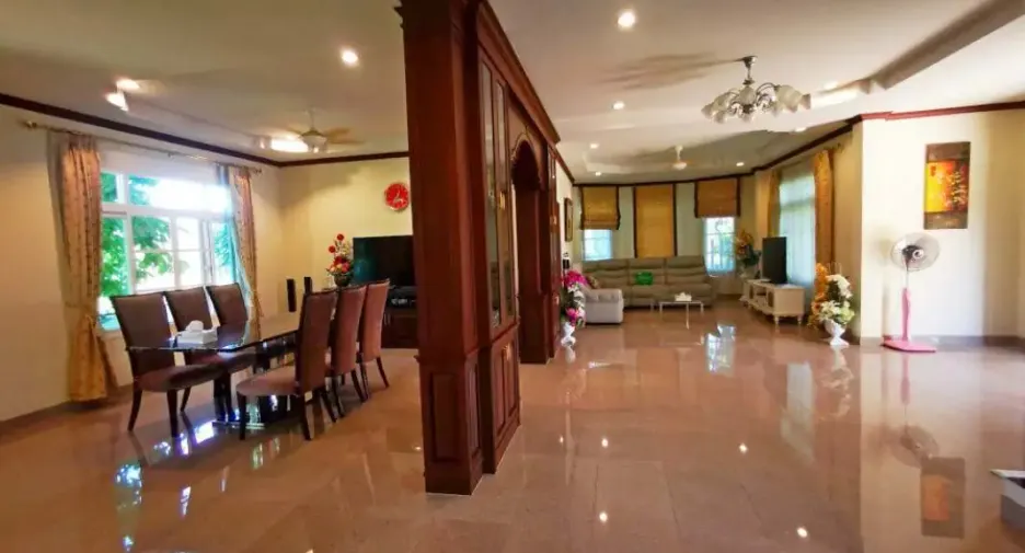 ให้เช่า และ ขาย 5 ห้องนอน บ้านเดี่ยว ใน บางละมุง, ชลบุรี