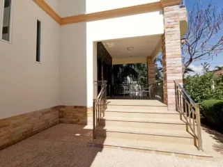 Casa en alquiler y en venta de 5 habitaciones en Bang Lamung, Chonburi