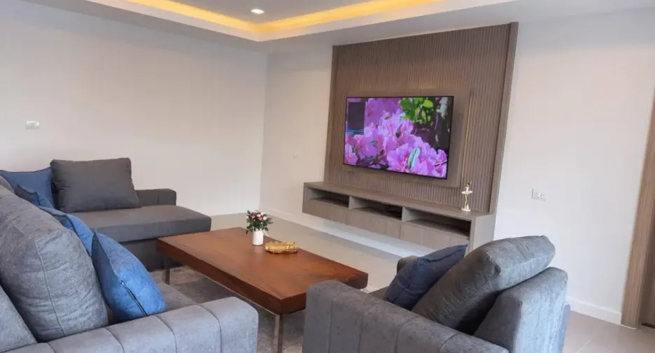 ให้เช่า และ ขาย 4 ห้องนอน บ้านเดี่ยว ใน บางละมุง, ชลบุรี