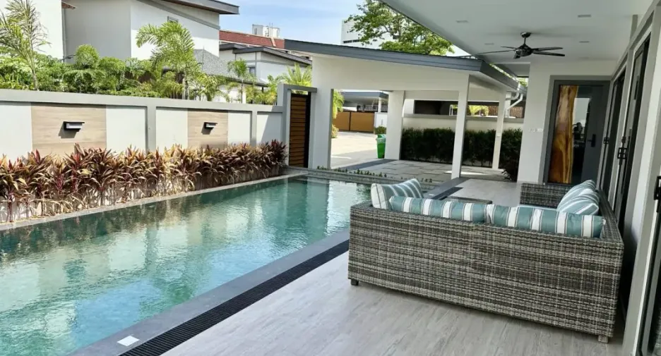 ให้เช่า และ ขาย 4 ห้องนอน บ้านเดี่ยว ใน บางละมุง, ชลบุรี