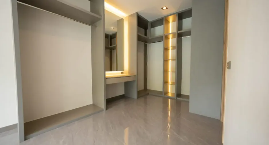 Casa en venta de 4 habitaciones en Bang Lamung, Chonburi