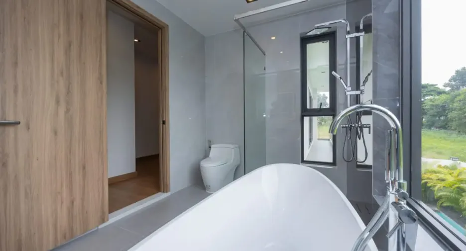 Casa en venta de 4 habitaciones en Bang Lamung, Chonburi