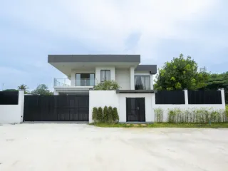 出售 4 卧室 独立屋 在 Bang Lamung, Chon Buri