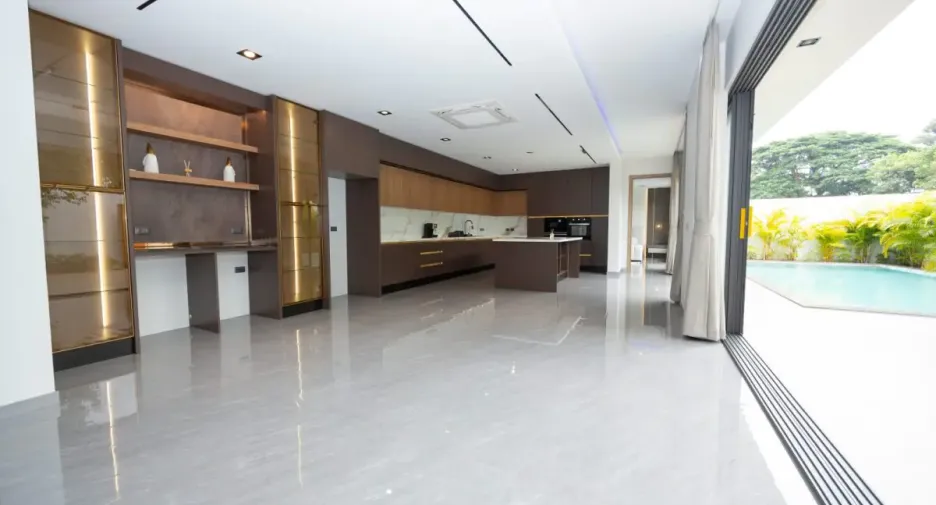 Casa en venta de 4 habitaciones en Bang Lamung, Chonburi