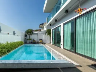 Casa en venta de 5 habitaciones en Bang Lamung, Chonburi