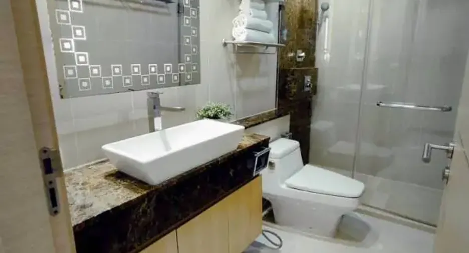 Condo en alquiler y en venta de 2 habitaciones en Bang Lamung, Chonburi