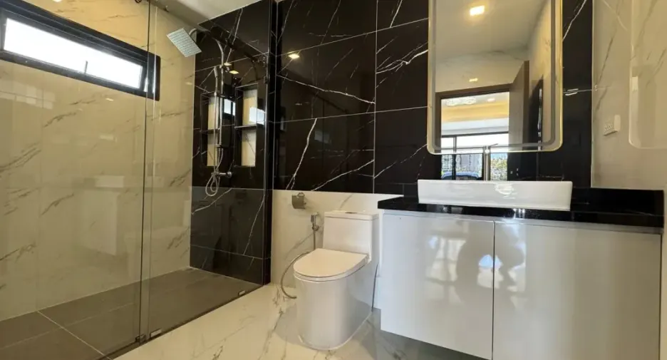 ขาย 6 ห้องนอน บ้านเดี่ยว ใน จอมเทียน, พัทยา
