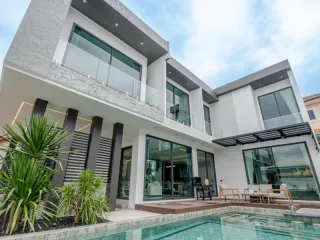 À vendre 5 chambres maison à Bang Lamung, Chonburi