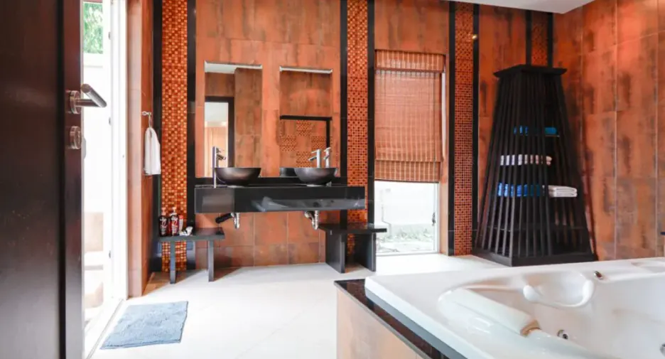 For rent and for sale 4 bedrooms house in Bang Lamung, Chonburi