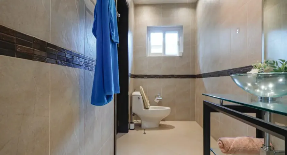 For rent and for sale 4 bedrooms house in Bang Lamung, Chonburi