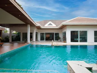 For Rent 4 Bedroom House In Bang Lamung, Chonburi
