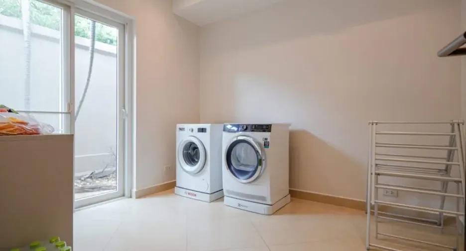 For rent and for sale 4 bedrooms house in Bang Lamung, Chonburi