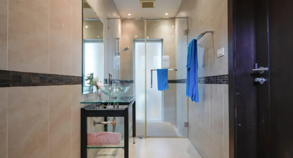 For rent and for sale 4 bedrooms house in Bang Lamung, Chonburi