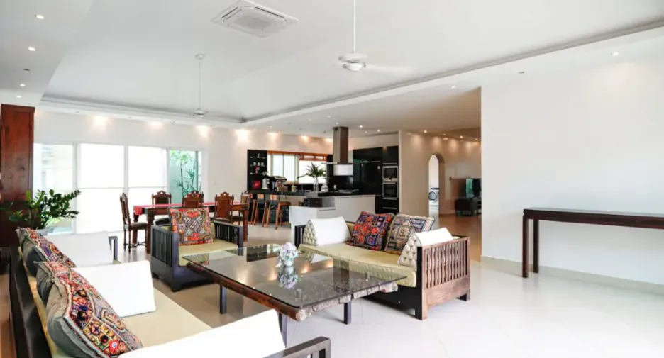 For rent and for sale 4 bedrooms house in Bang Lamung, Chonburi