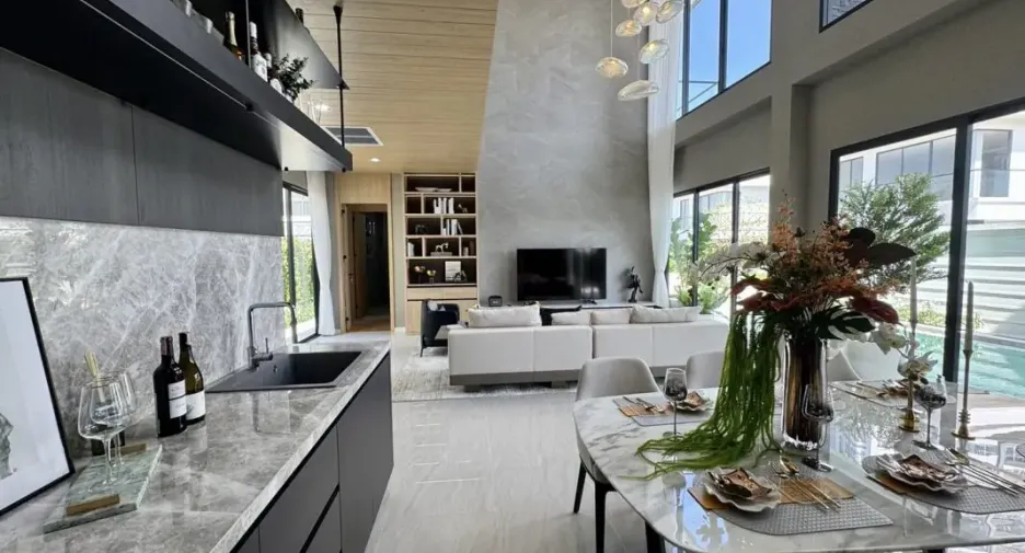 Casa en venta de 5 habitaciones en Bang Lamung, Chonburi