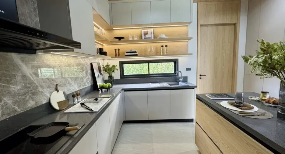 Casa en venta de 5 habitaciones en Bang Lamung, Chonburi