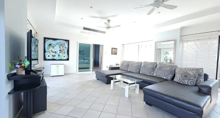 出租 和 出售 5 卧室 独立屋 在 Bang Lamung, Chon Buri