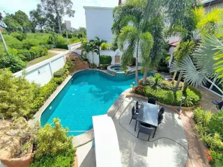 Casa en alquiler y en venta de 5 habitaciones en Bang Lamung, Chonburi