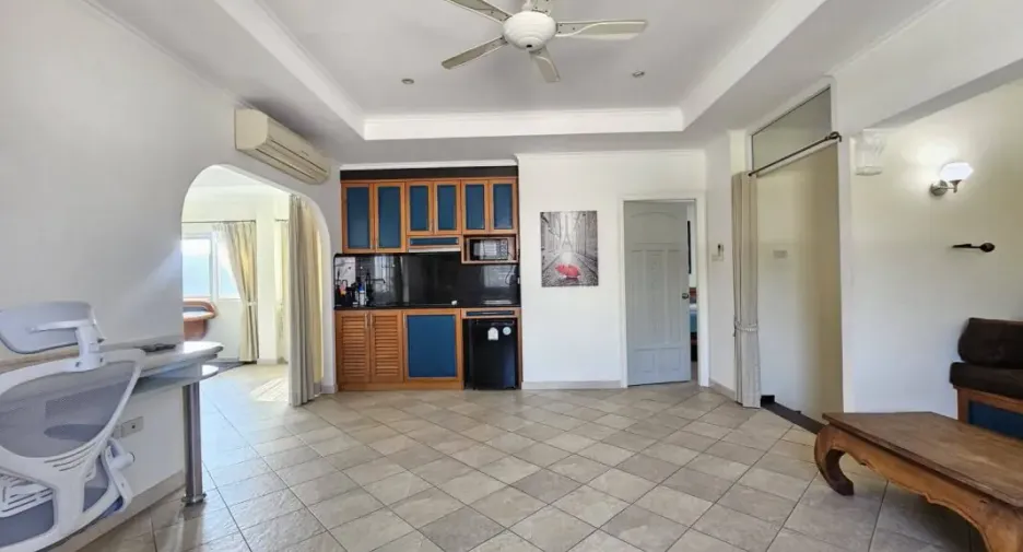 出租 和 出售 5 卧室 独立屋 在 Bang Lamung, Chon Buri