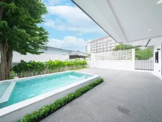 出租 和 出售 4 卧室 独立屋 在 Bang Lamung, Chon Buri