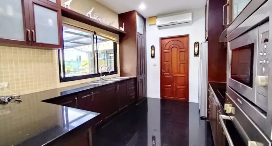 ขาย 5 ห้องนอน บ้านเดี่ยว ใน บางละมุง, ชลบุรี