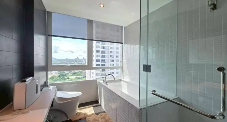 For rent and for sale 3 bedrooms condo in Bang Lamung, Chonburi