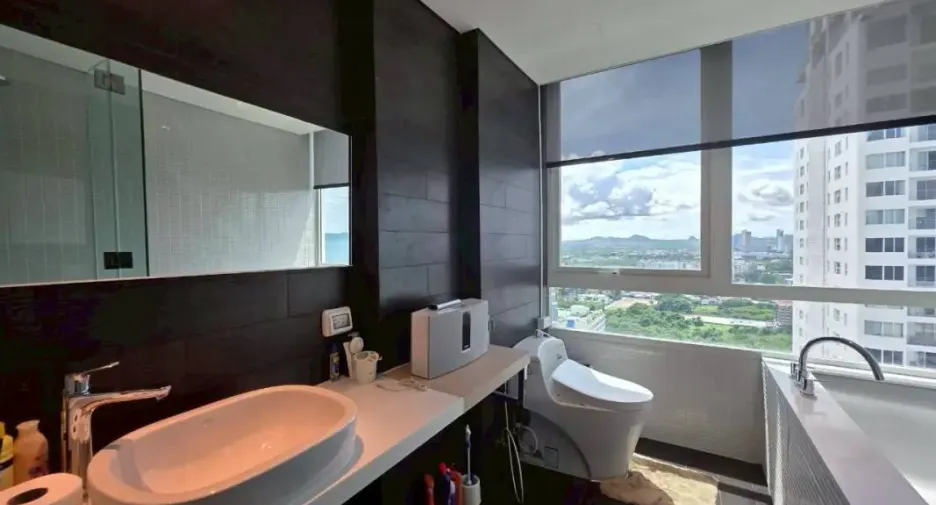 For rent and for sale 3 bedrooms condo in Bang Lamung, Chonburi