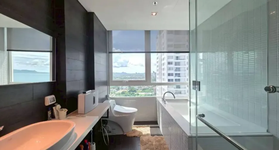 For rent and for sale 3 bedrooms condo in Bang Lamung, Chonburi