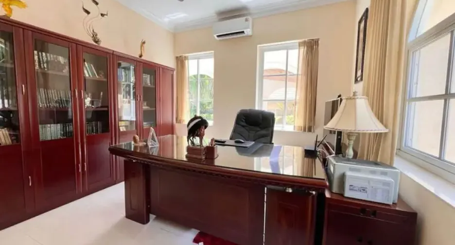 Casa en venta de 4 habitaciones en Bang Lamung, Chonburi