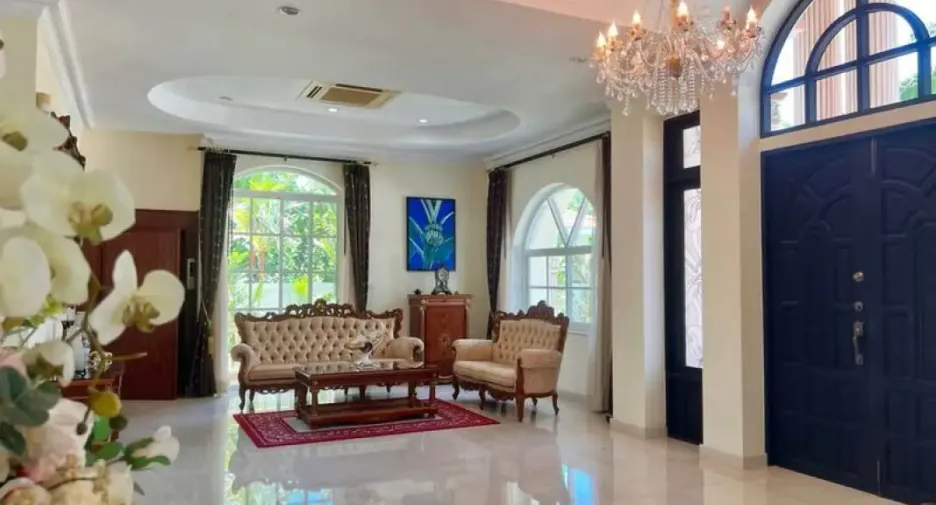Casa en venta de 4 habitaciones en Bang Lamung, Chonburi