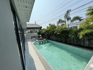 Casa en venta de 4 habitaciones en Bang Lamung, Chonburi