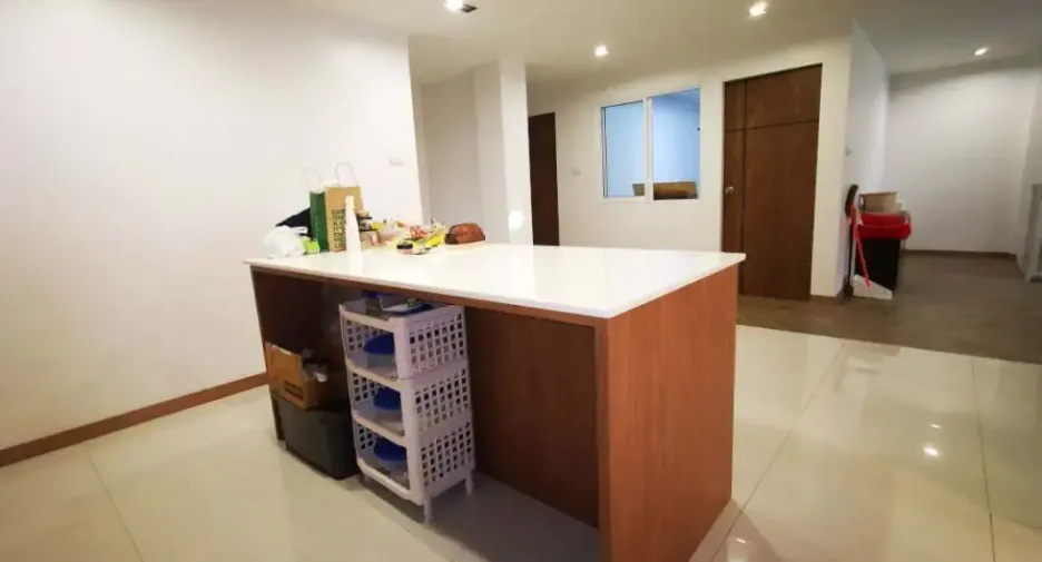 For sale retail Space in Bang Lamung, Chonburi