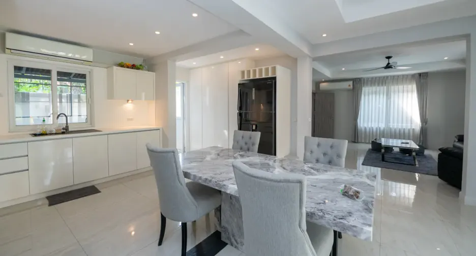For sale 3 bedrooms house in Bang Lamung, Chonburi