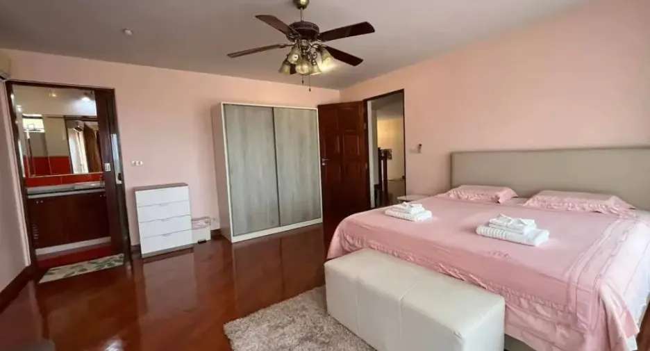 出售 6 卧室 独立屋 在 Bang Lamung, Chon Buri